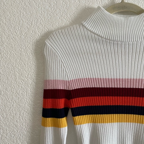 Ribbed Cropped Turtleneck Long Sleeve - Picture 2 of 4